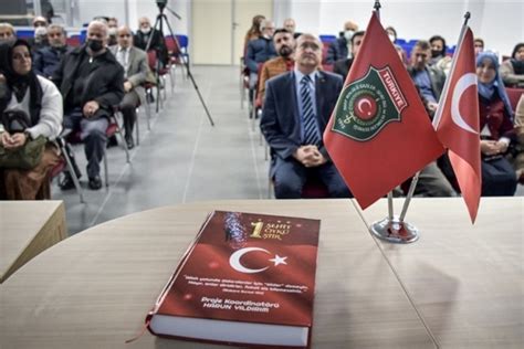 Bursa'da "1 Şehit 1 Öykü 1 Şiir" kitabının tanıtımı yapıldı